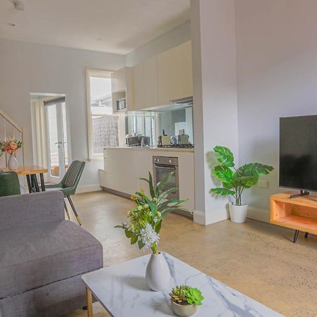 Charming 2 Bedroom House Woolloomooloo Сидней Экстерьер фото